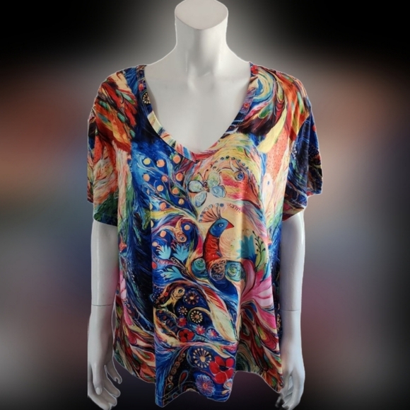 Short sleeves v-neck t-shirt, colorful peacock and abstract patterns, XXL - Picture 1 of 10